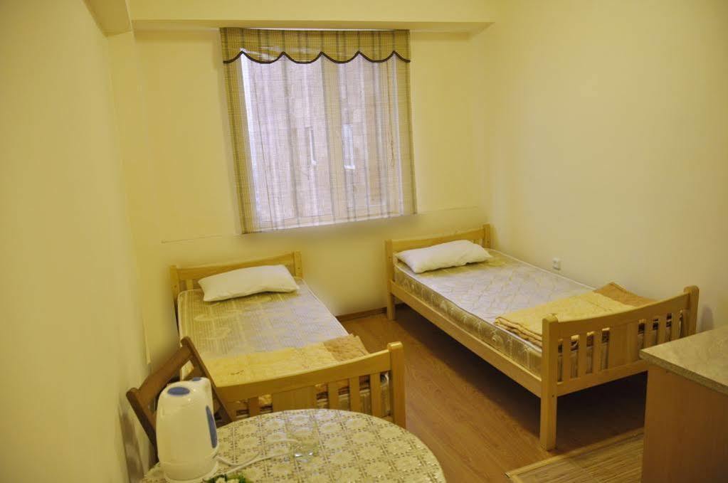 Armenia Hostel Yerevan Bagian luar foto